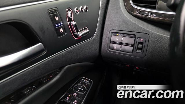 Kia K9 2016 — photo 17