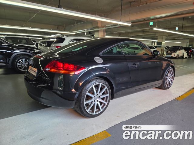Audi TT 2010 — photo 4