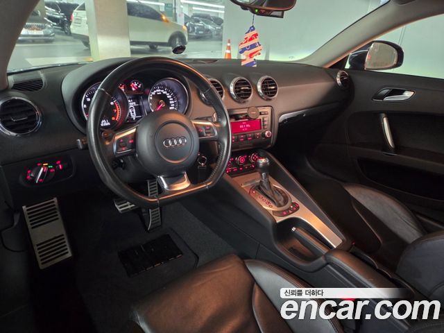 Audi TT 2010 — photo 12