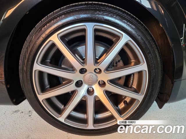 Audi TT 2010 — photo 17