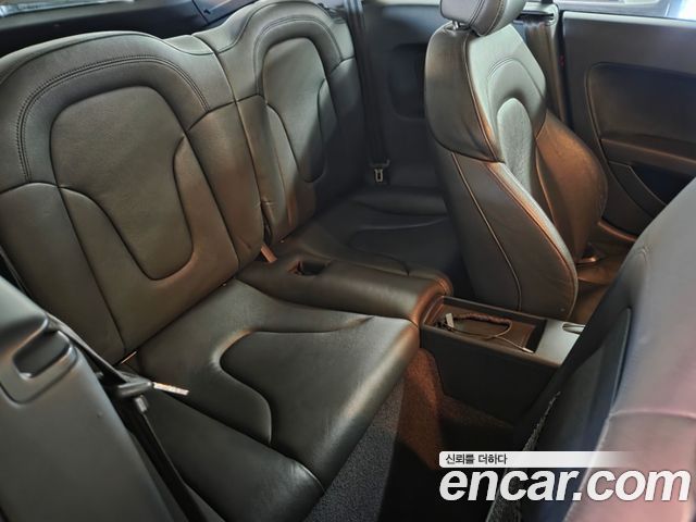 Audi TT 2010 — photo 19