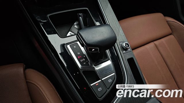 Audi A4 2023 — photo 9
