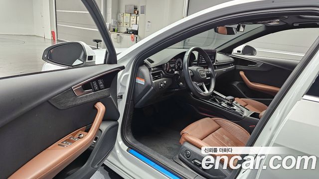 Audi A4 2023 — photo 10