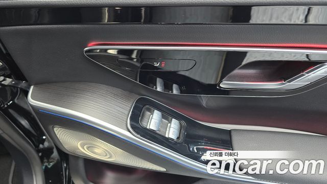 Mercedes-Benz S-Class 2024 — photo 19