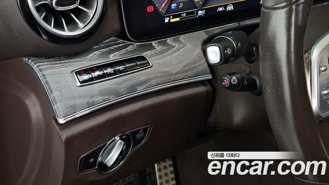 Mercedes-Benz CLS-Class 2020 — photo 16