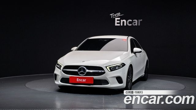 Mercedes-Benz A-Class 2023 — photo 3