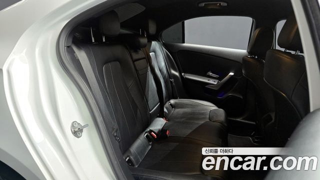 Mercedes-Benz A-Class 2023 — photo 12