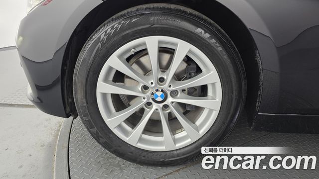 BMW 3-Series 2017 — photo 5