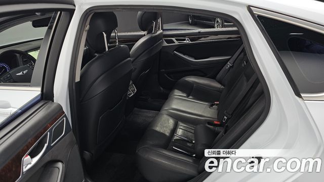 Hyundai Genesis 2016 — photo 13