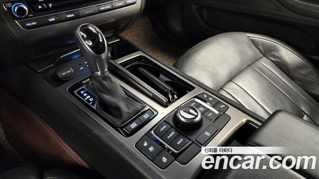 Hyundai Genesis 2016 — photo 9