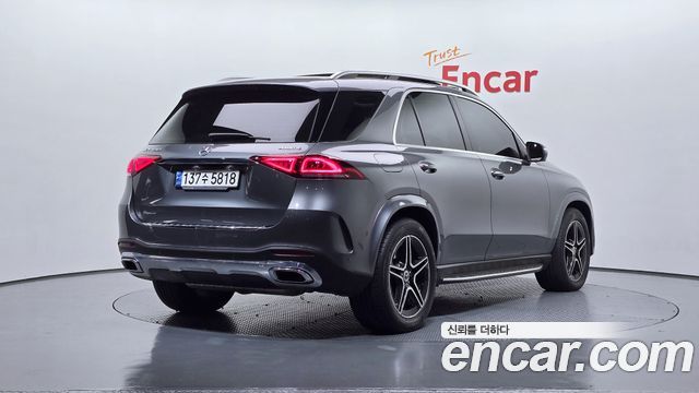 Mercedes-Benz GLE-Class 2021 — photo 2