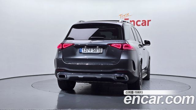 Mercedes-Benz GLE-Class 2021 — photo 4