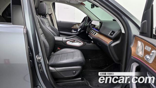 Mercedes-Benz GLE-Class 2021 — photo 10