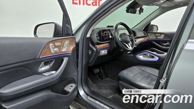 Mercedes-Benz GLE-Class 2021 — photo 11
