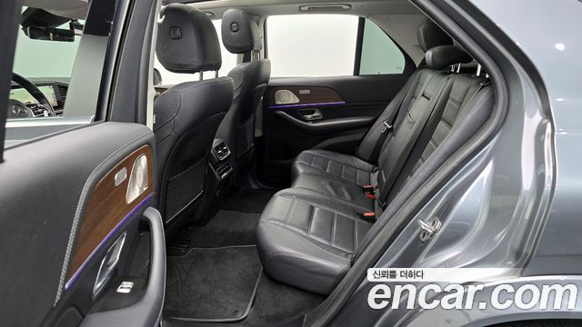 Mercedes-Benz GLE-Class 2021 — photo 12