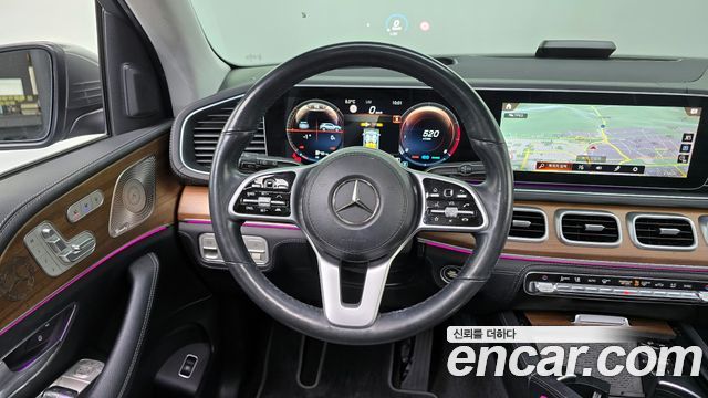 Mercedes-Benz GLE-Class 2021 — photo 14