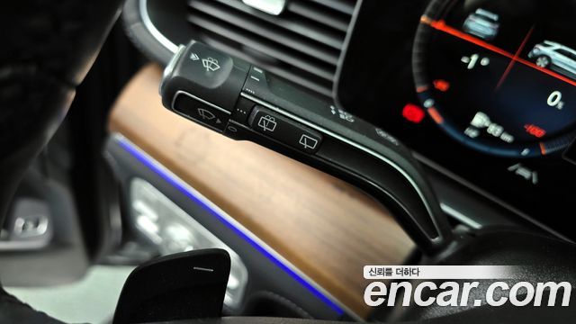Mercedes-Benz GLE-Class 2021 — photo 18