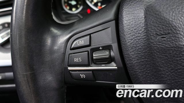 BMW 5-Series 2013 — photo 15