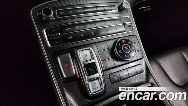 Hyundai Santafe 2021 — photo 9