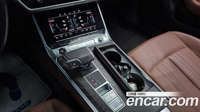 Audi A6 2021 — photo 9