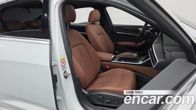 Audi A6 2021 — photo 10