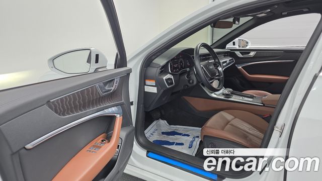 Audi A6 2021 — photo 11