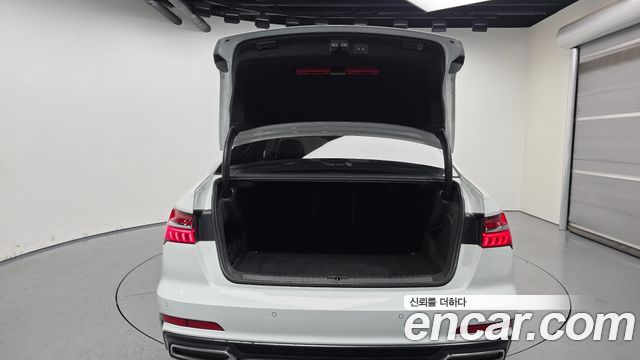 Audi A6 2021 — photo 20
