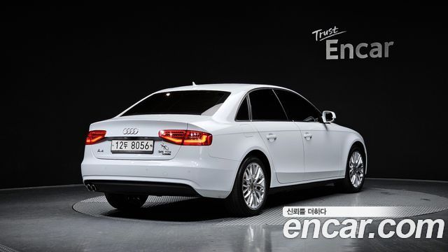 Audi A4 2015 — photo 2
