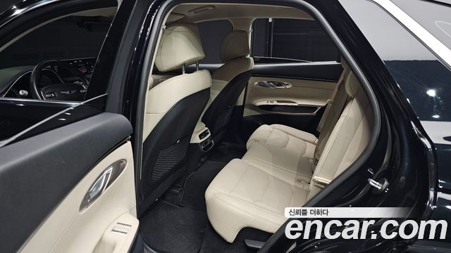 Genesis GV70 2021 — photo 12