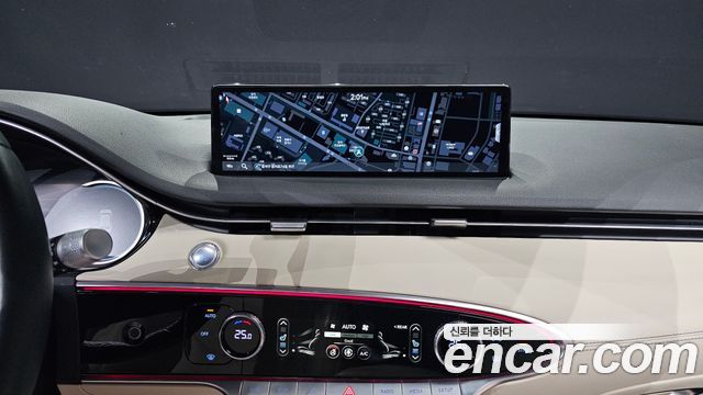 Genesis GV70 2021 — photo 14