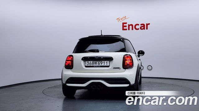 Mini Cooper 2022 — photo 4