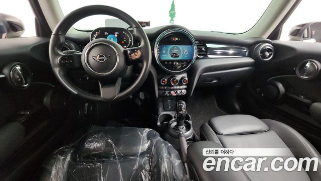 Mini Cooper 2022 — photo 7