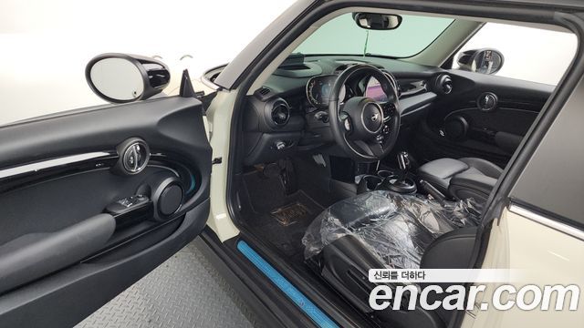 Mini Cooper 2022 — photo 10