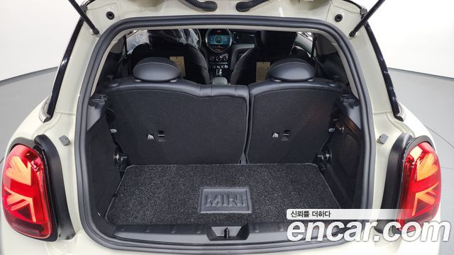 Mini Cooper 2022 — photo 20