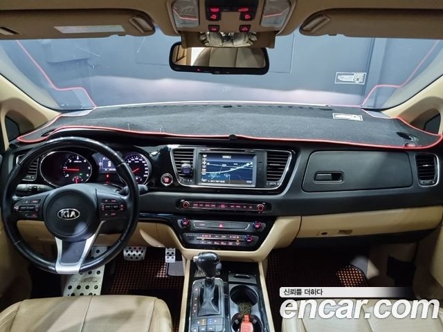 Kia Canival 2016 — photo 9