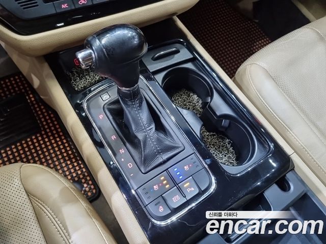 Kia Canival 2016 — photo 13