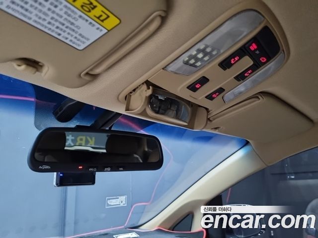 Kia Canival 2016 — photo 15