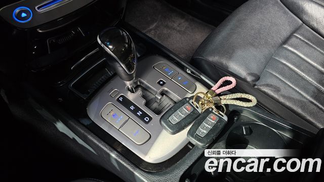 Hyundai Genesis 2012 — photo 9