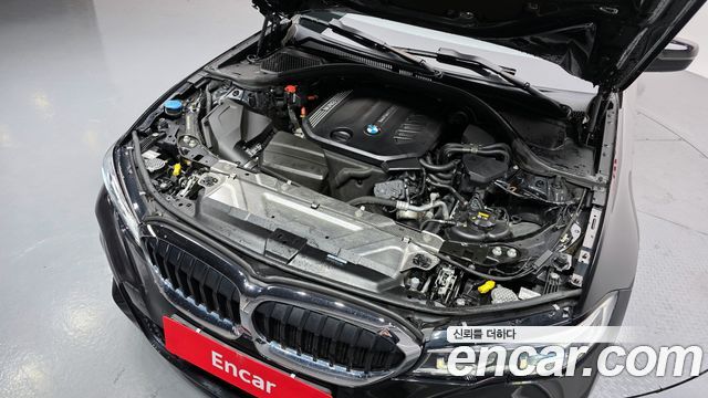 BMW 3-Series 2021 — photo 6