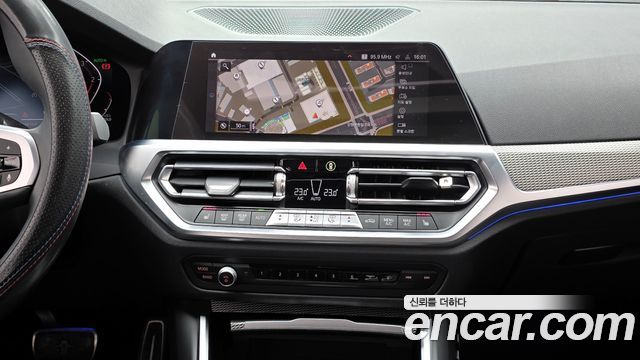 BMW 3-Series 2021 — photo 19