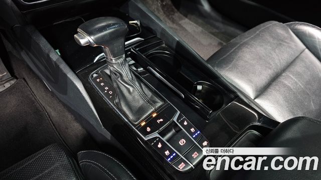 Kia K7 2016 — photo 9