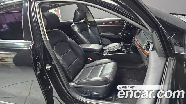 Kia K7 2016 — photo 11