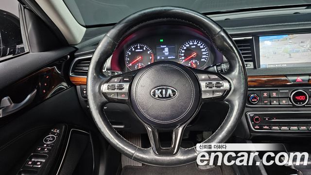 Kia K7 2016 — photo 13