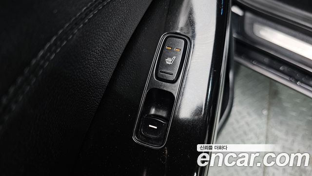 Kia K7 2016 — photo 17