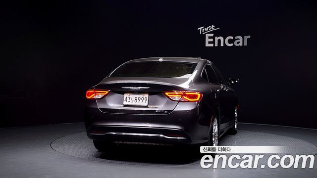 Chrysler 200 2015 — photo 4