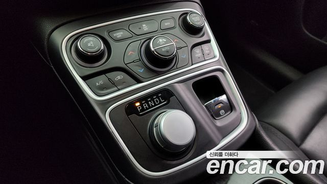 Chrysler 200 2015 — photo 9