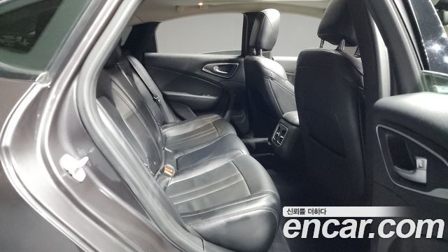 Chrysler 200 2015 — photo 12