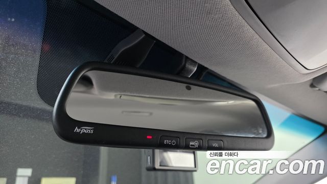 Hyundai AVANTE 2017 — photo 16