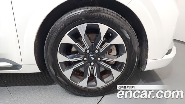 Kia Canival 2021 — photo 5