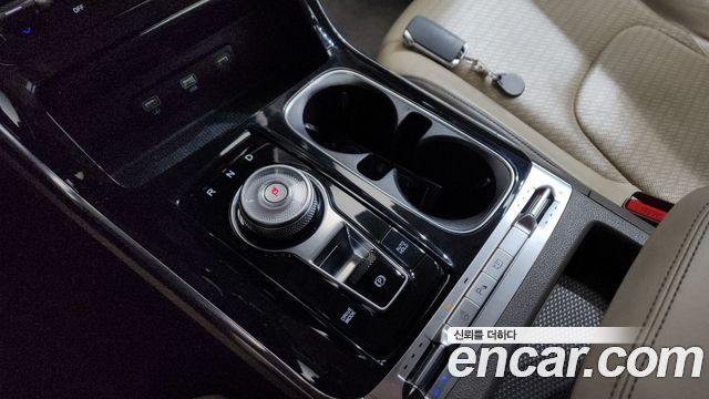 Kia Canival 2021 — photo 9